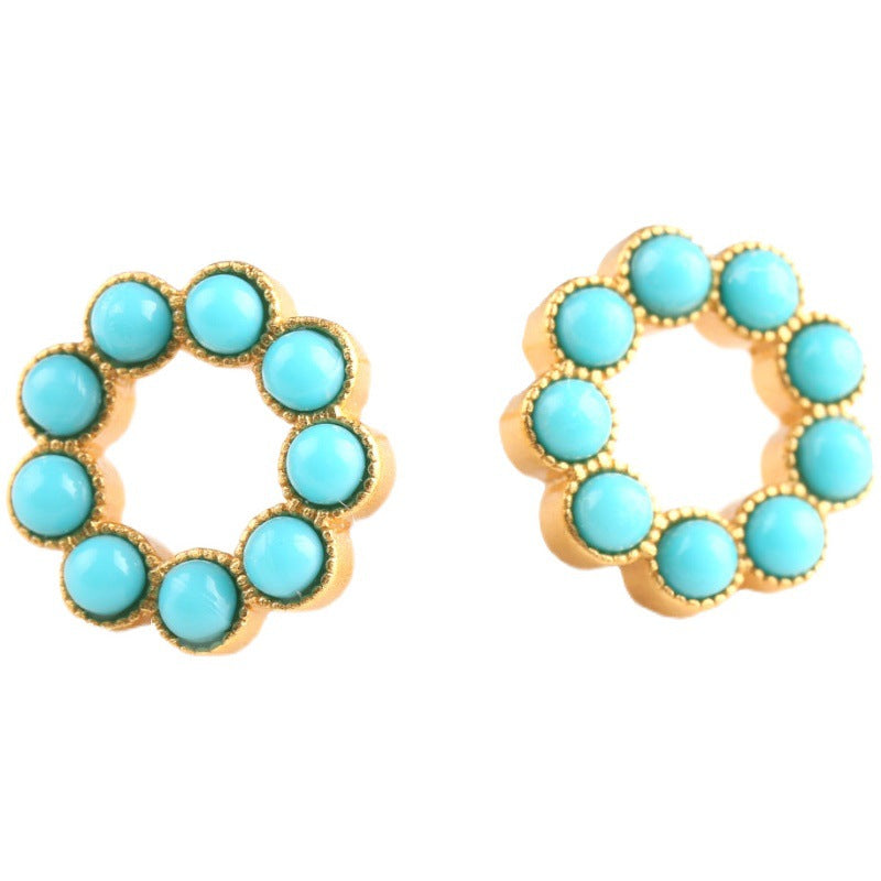 Beautiful Gold Earring with Unique Style