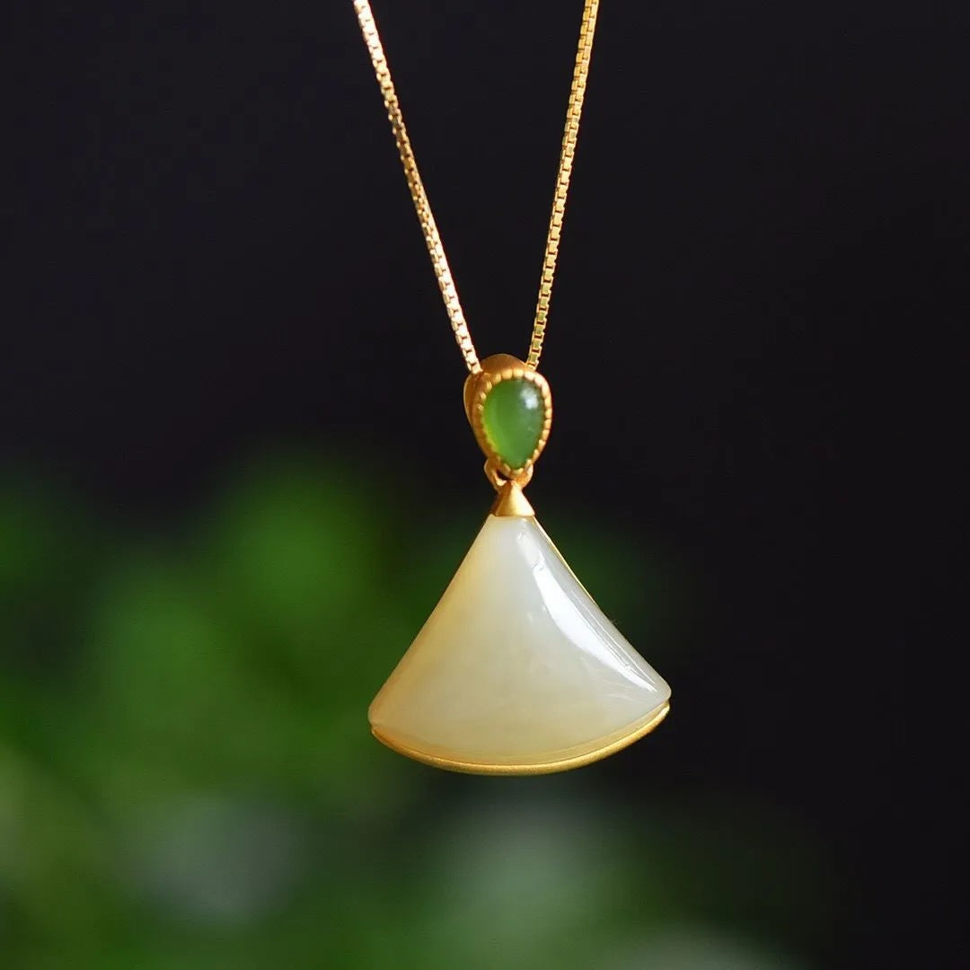Elegant Silver Necklace for Every Occasion