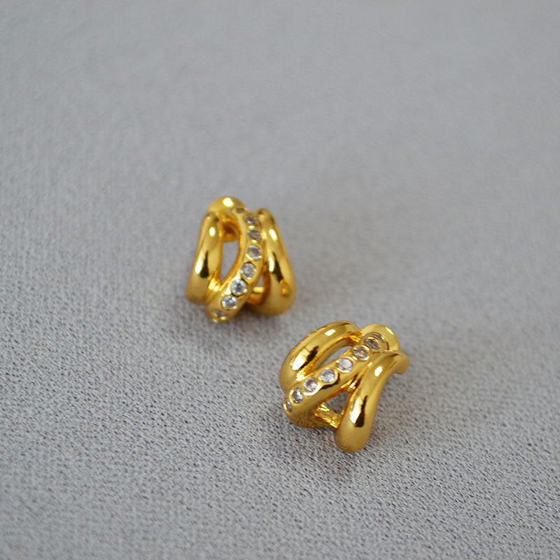 Beautiful Gold Earring with Unique Style