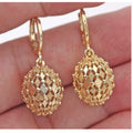 Classic Gold Earring with Timeless Appeal