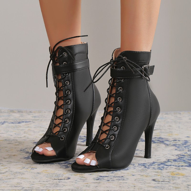 Graceful Orthopedic Sandals for Modern Look