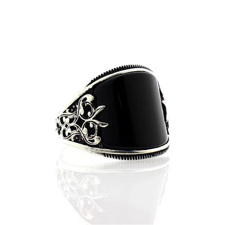 Classic Ring with Timeless Appeal