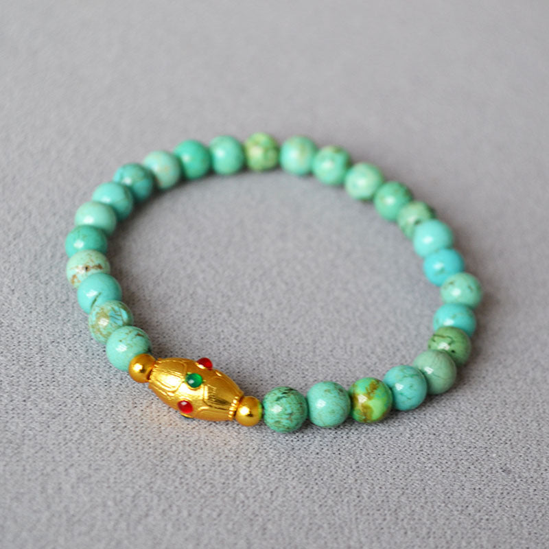 Classic Gold Bracelet with Timeless Appeal