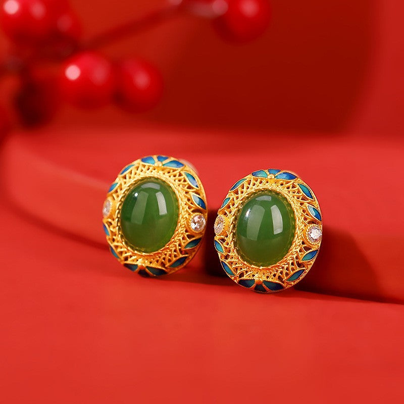 Charming Gold Earring for Any Occasion