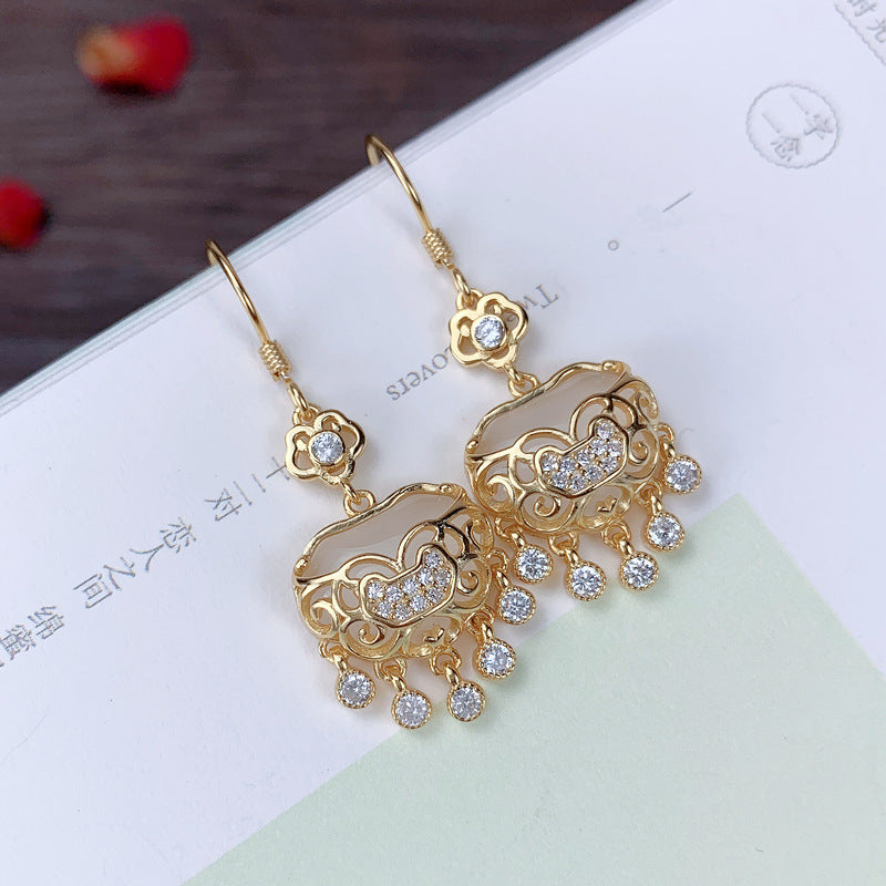 Stunning Gold Earring for Daily Wear