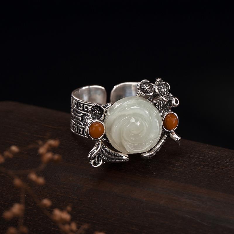 Romantic Silver Ring for Special Moments