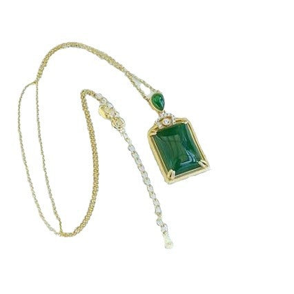 Charming Gold Necklace for Any Occasion