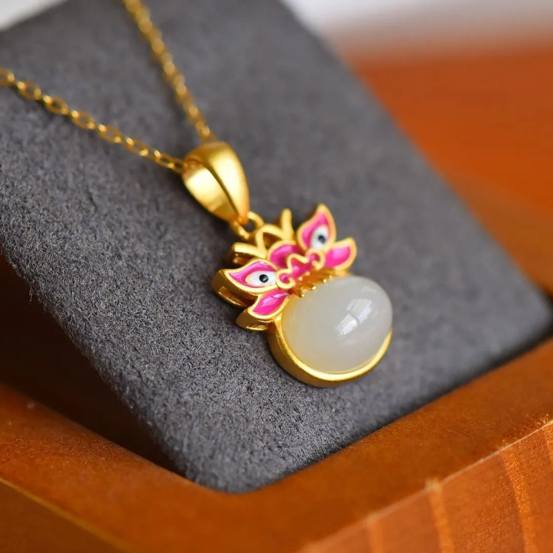 Romantic Gold Necklace for Special Moments