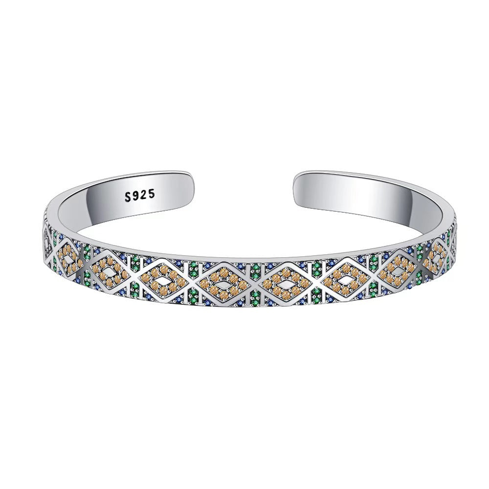 Stunning Bracelet for Daily Wear