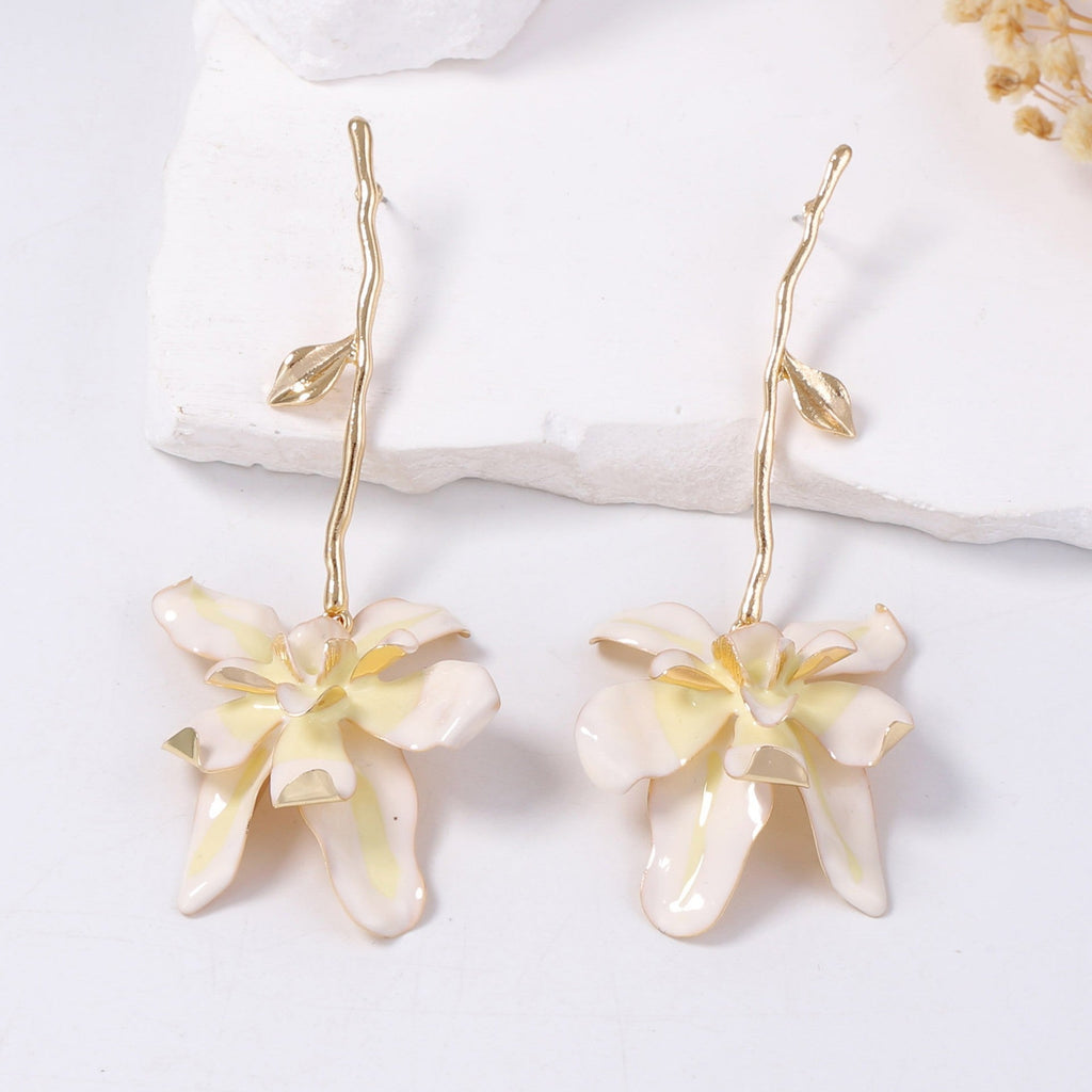 Classic Earring with Timeless Appeal