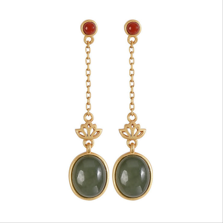 Romantic Silver Earring for Special Moments