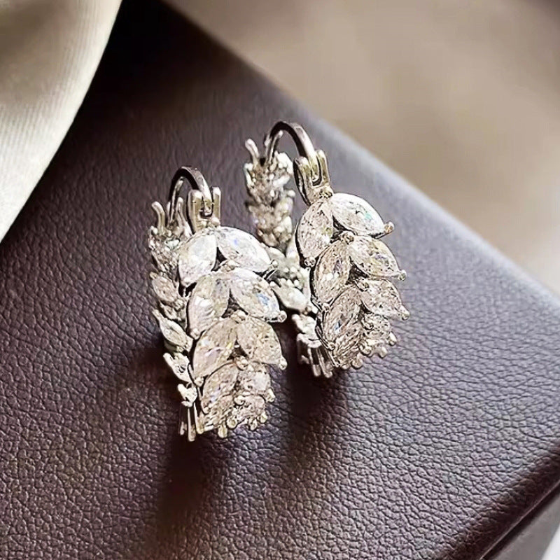 Classic Earring with Timeless Appeal