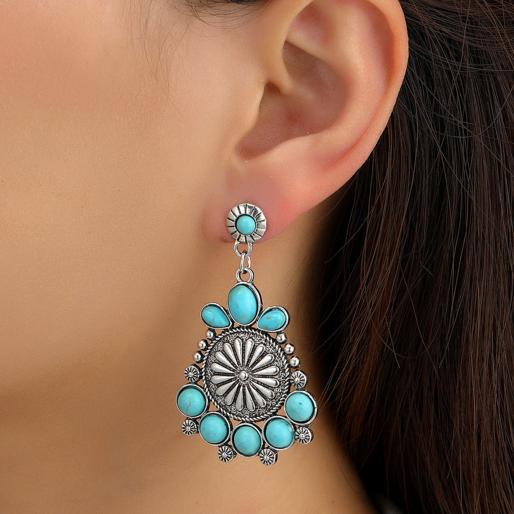 Classic Earring with Timeless Appeal