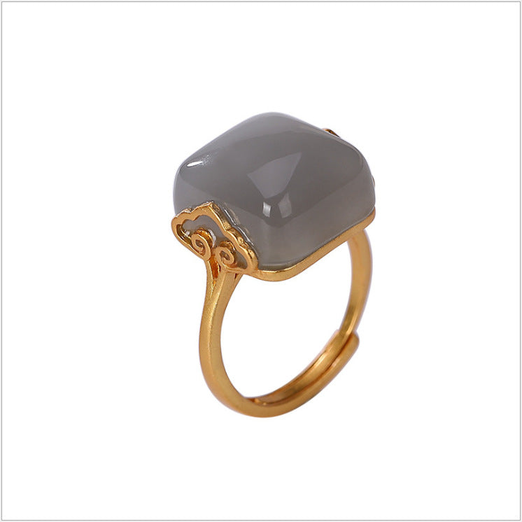 Classic Silver Ring with Timeless Appeal