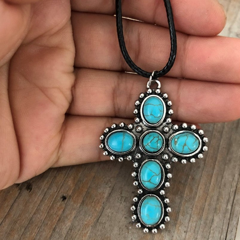 Romantic Silver Necklace for Special Moments