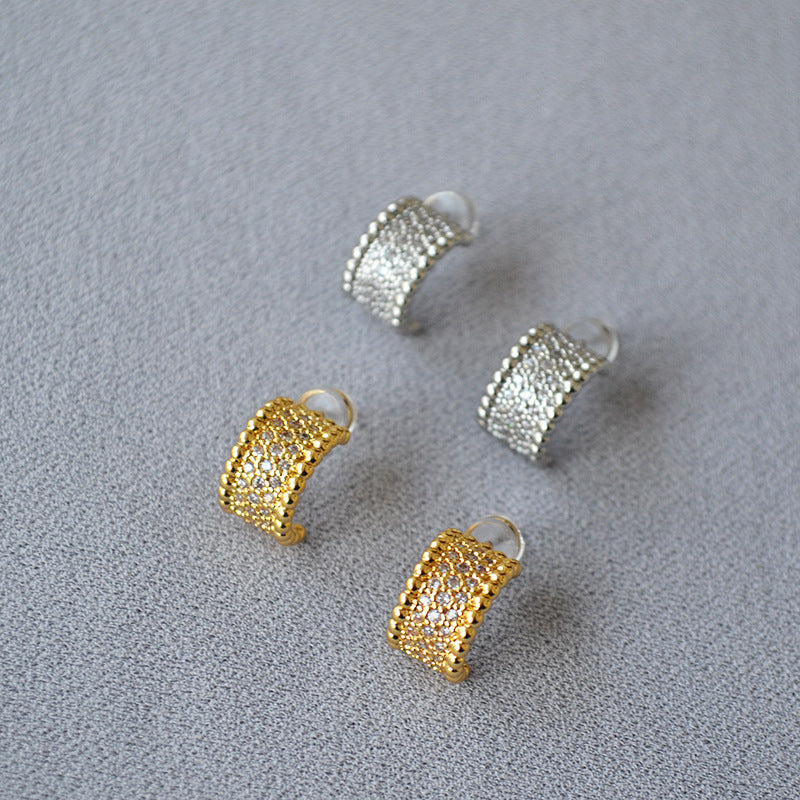 Romantic Silver Earring for Special Moments