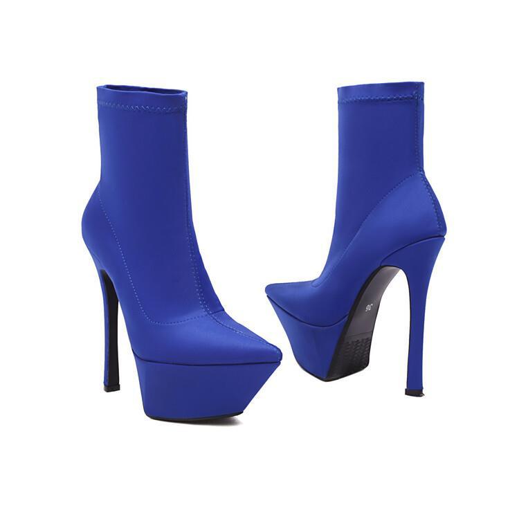 Graceful Orthopedic Boots for Modern Look