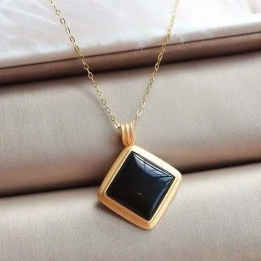 Elegant Gold Necklace for Every Occasion