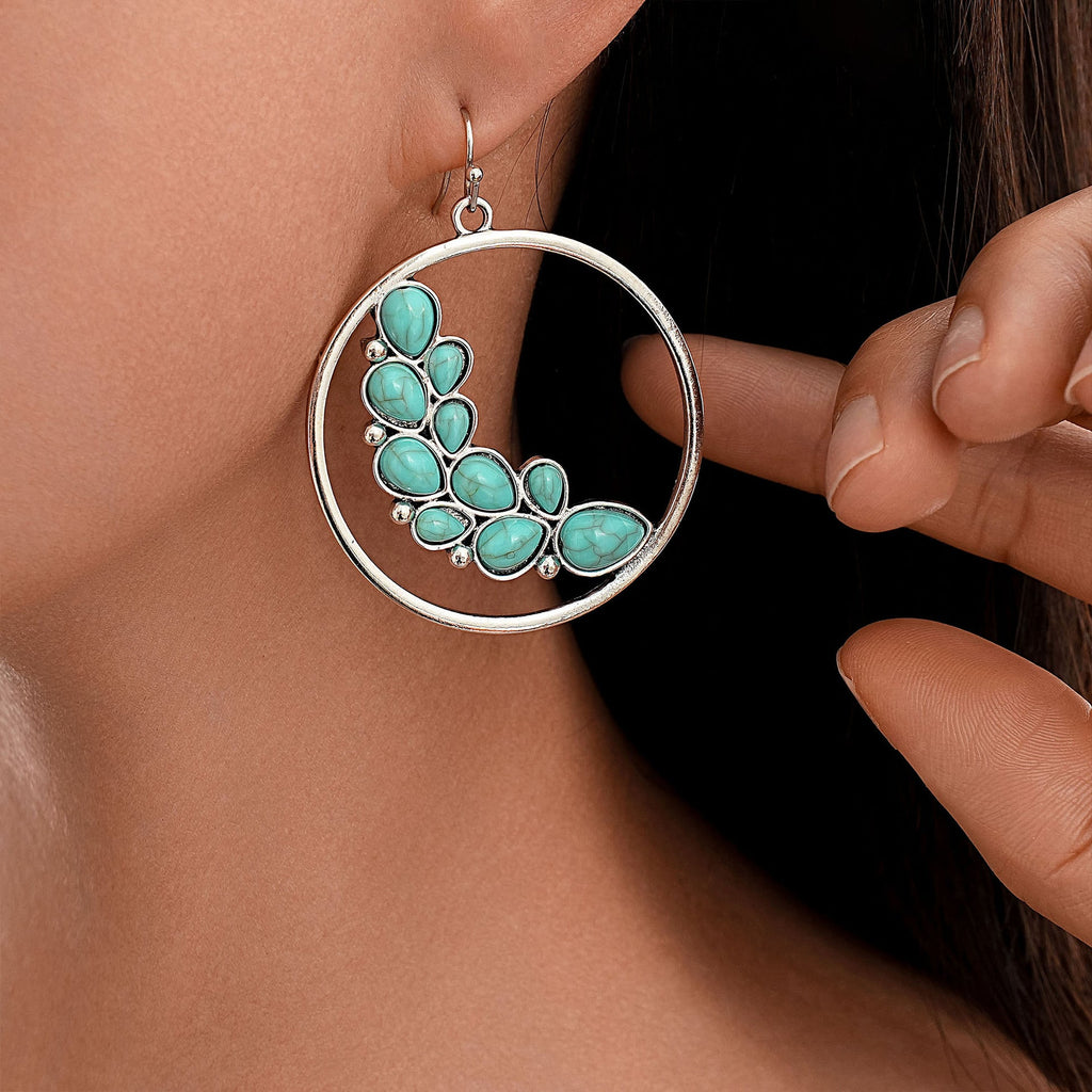 Charming Earring for Any Occasion