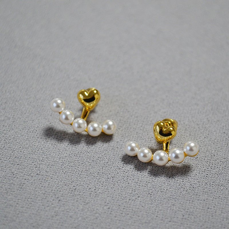 Charming Silver Earring for Any Occasion