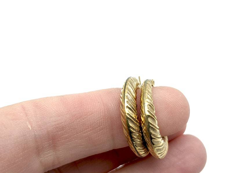 Stunning Earring for Daily Wear