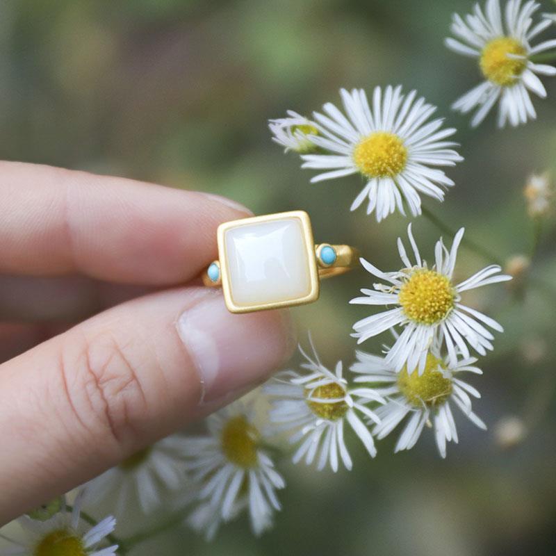 Elegant Gold Ring for Every Occasion