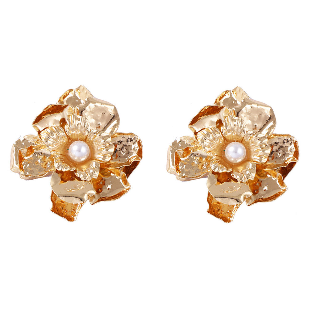 Charming Pearl Earring for Any Occasion