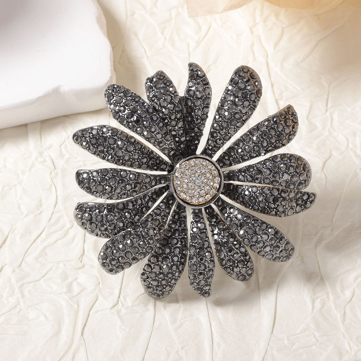 Charming Piece for Any Occasion