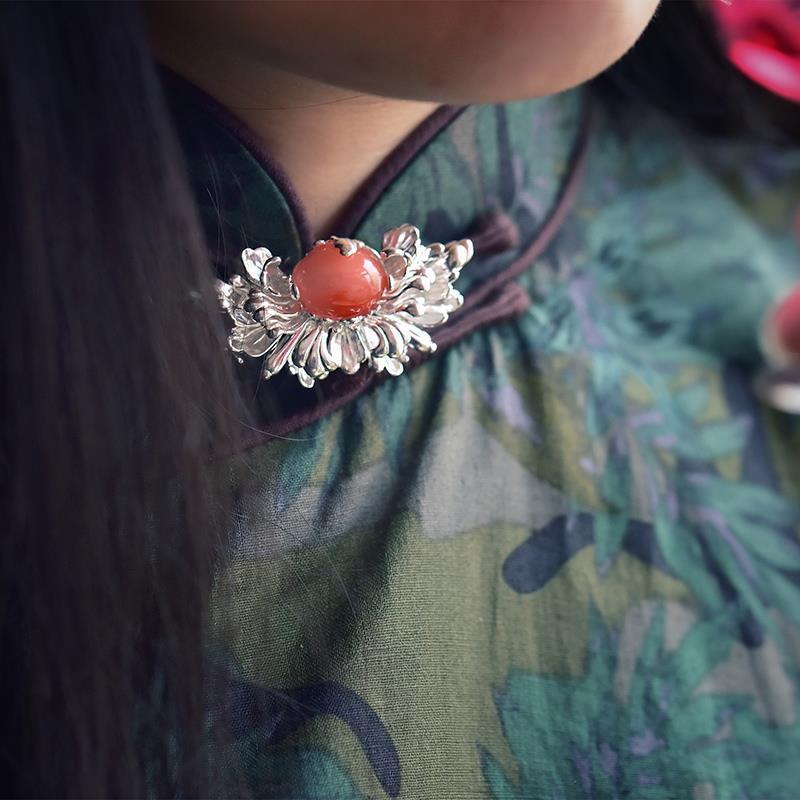 Beautiful Gold Piece with Unique Style