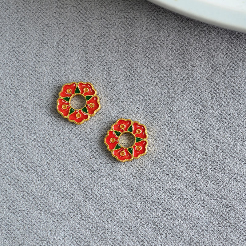 Beautiful Gold Earring with Unique Style