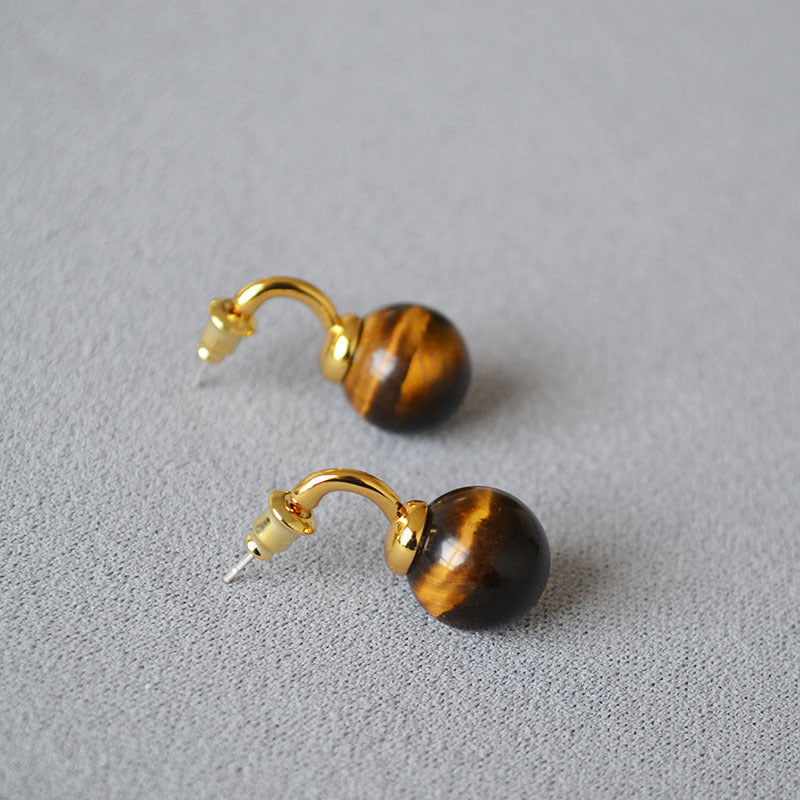 Romantic Gold Earring for Special Moments