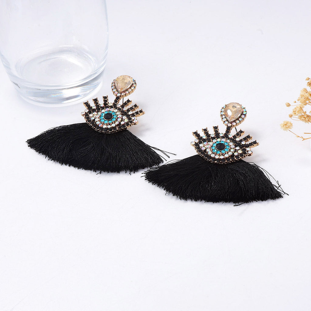 Charming Piece for Any Occasion