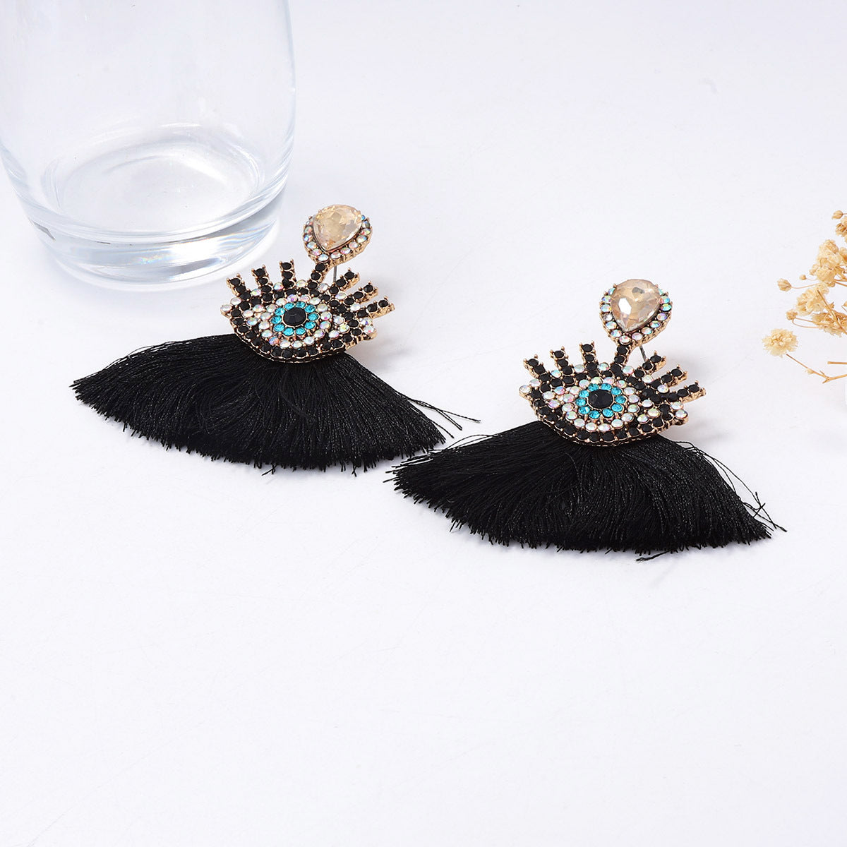 Charming Piece for Any Occasion