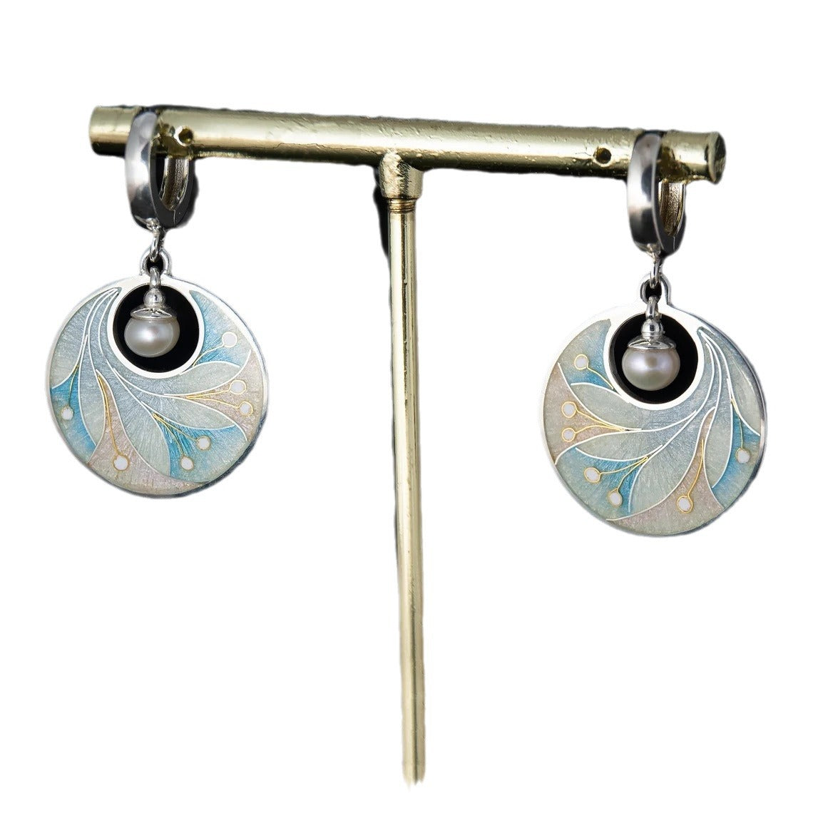 Romantic Pearl Earring for Special Moments