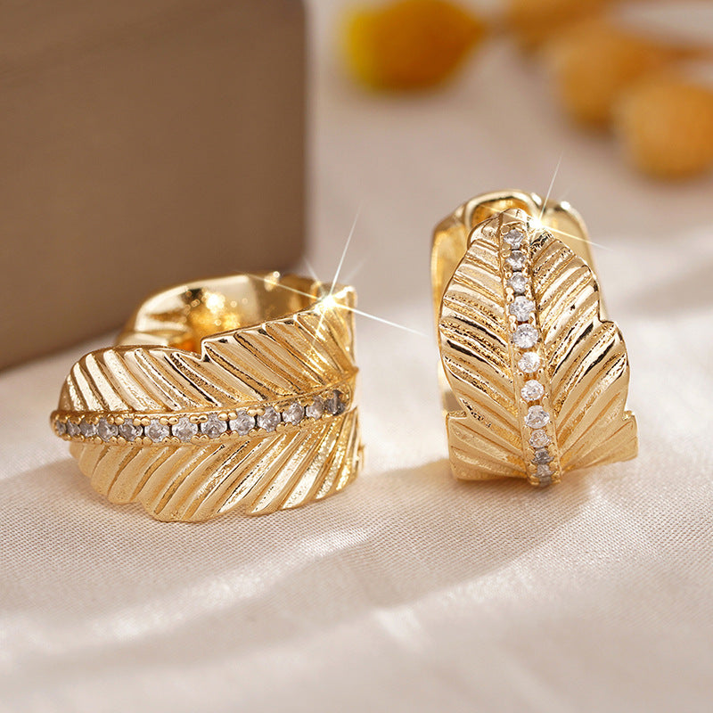 Charming Earring for Any Occasion