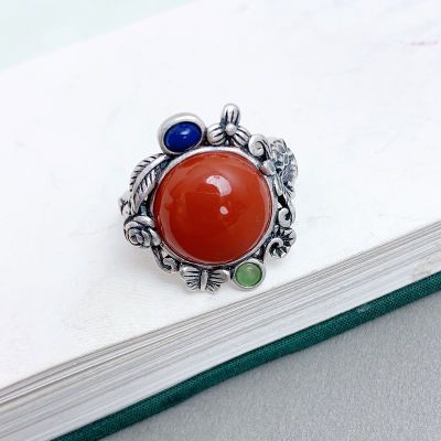 Classic Silver Ring with Timeless Appeal