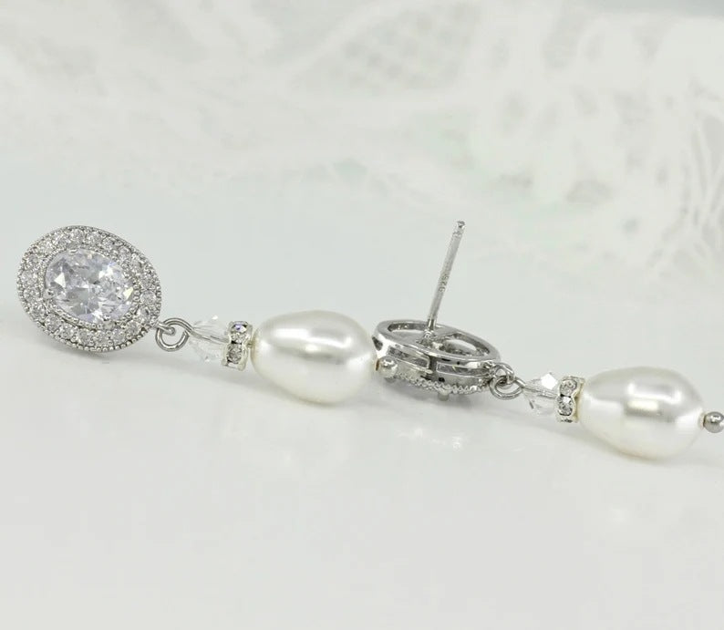 Romantic Earring for Special Moments