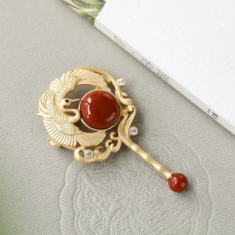Charming Silver Pendant for Any Occasion