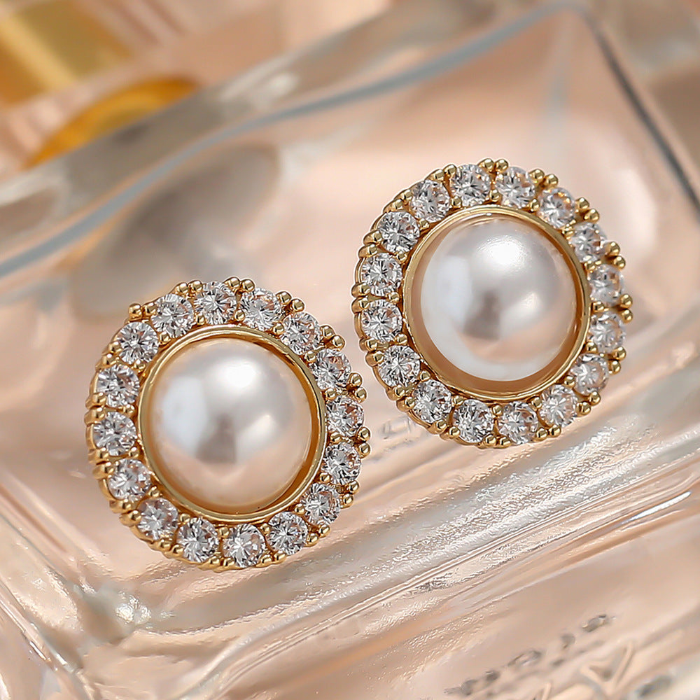 Stunning Gold Earring for Daily Wear