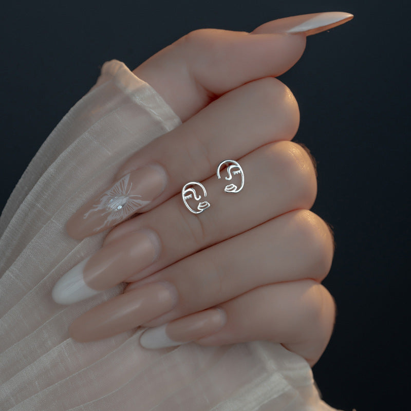 Charming Earring for Any Occasion