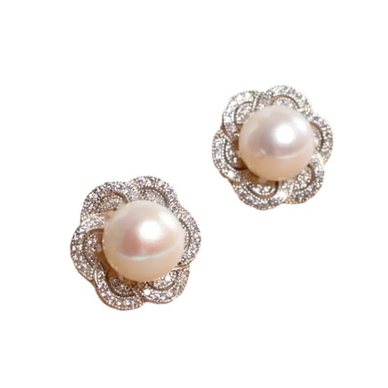 Stunning Pearl Earring for Daily Wear