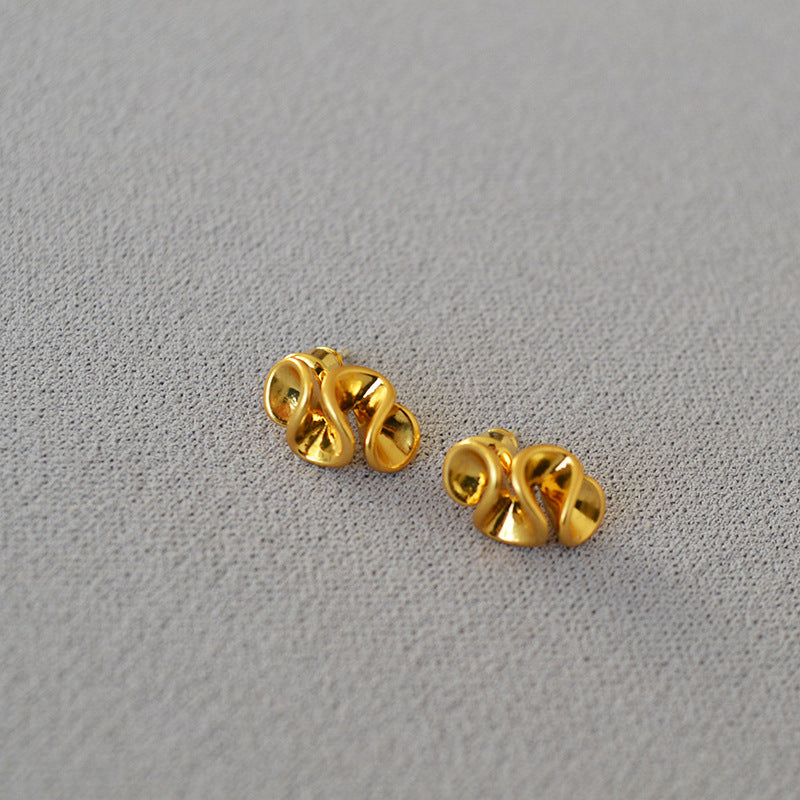 Elegant Gold Earring for Every Occasion
