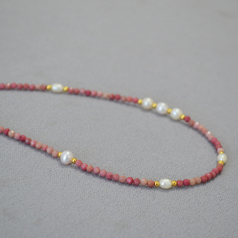 Beautiful Pearl Necklace with Unique Style