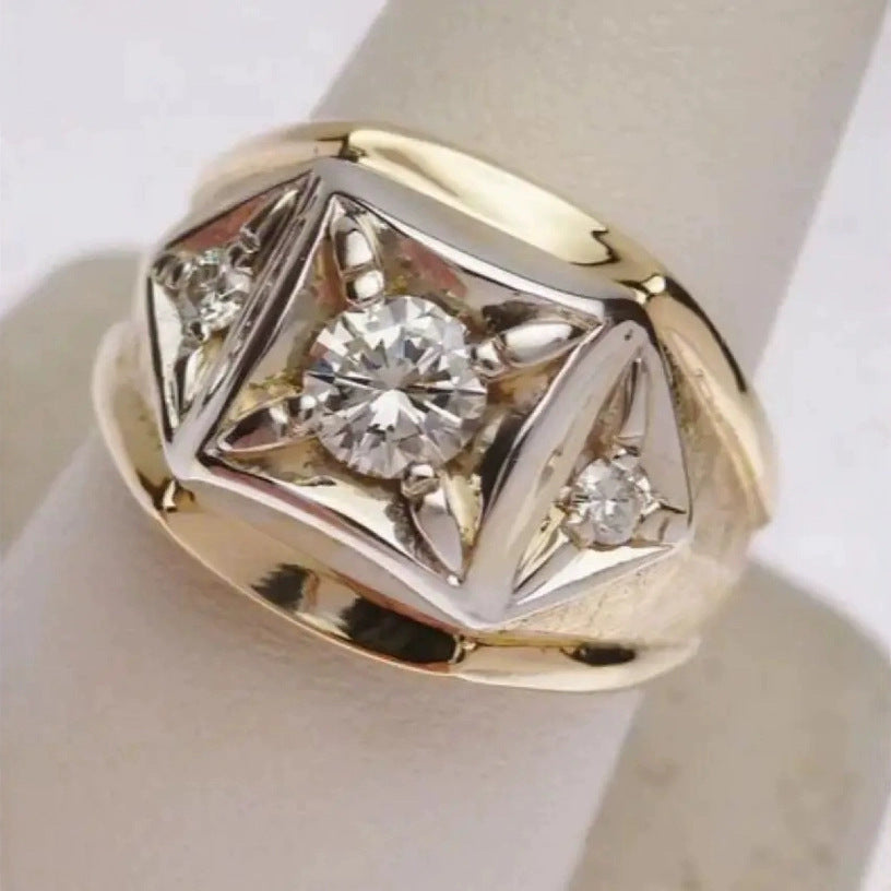 Classic Gold Ring with Timeless Appeal