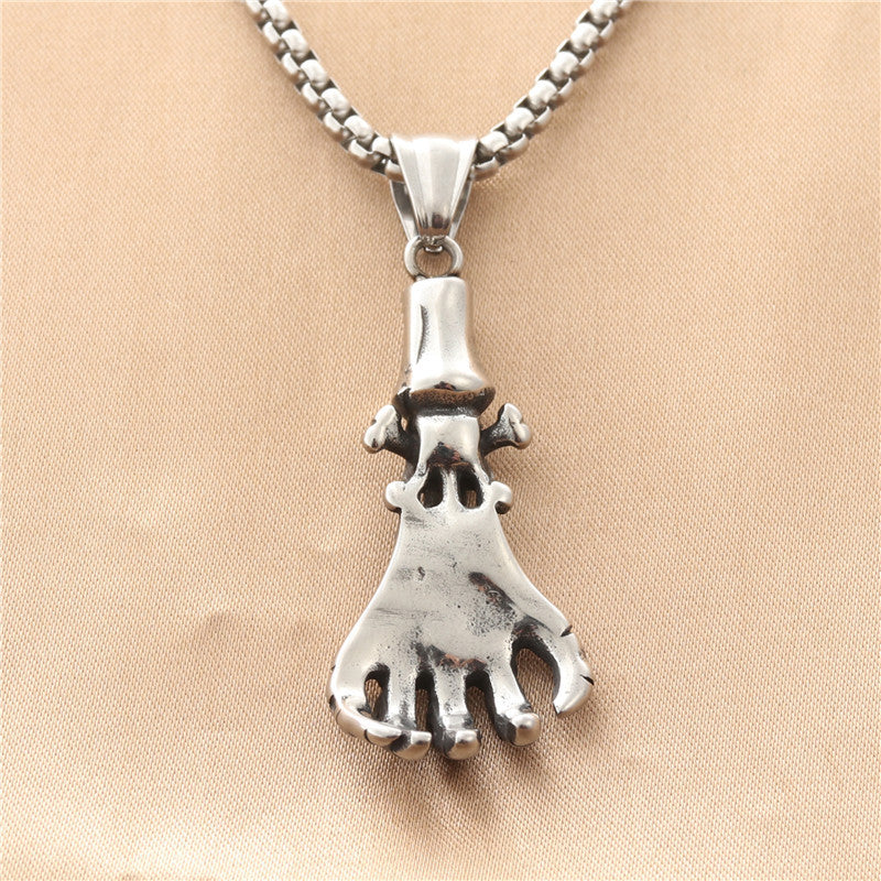 Classic Pendant with Timeless Appeal
