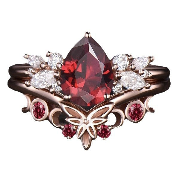 Classic Gold Ring with Timeless Appeal