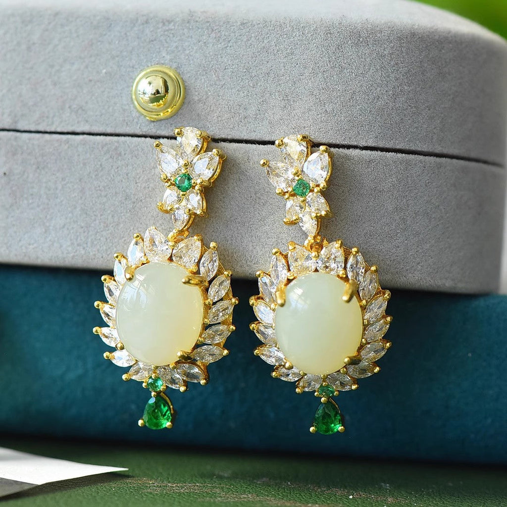 Romantic Gold Earring for Special Moments