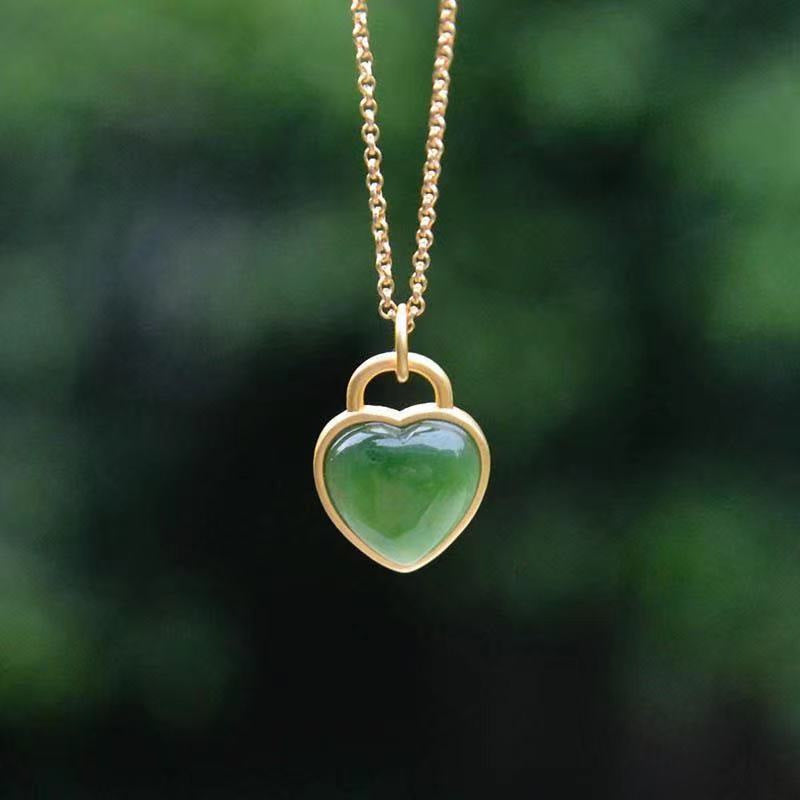 Romantic Gold Necklace for Special Moments