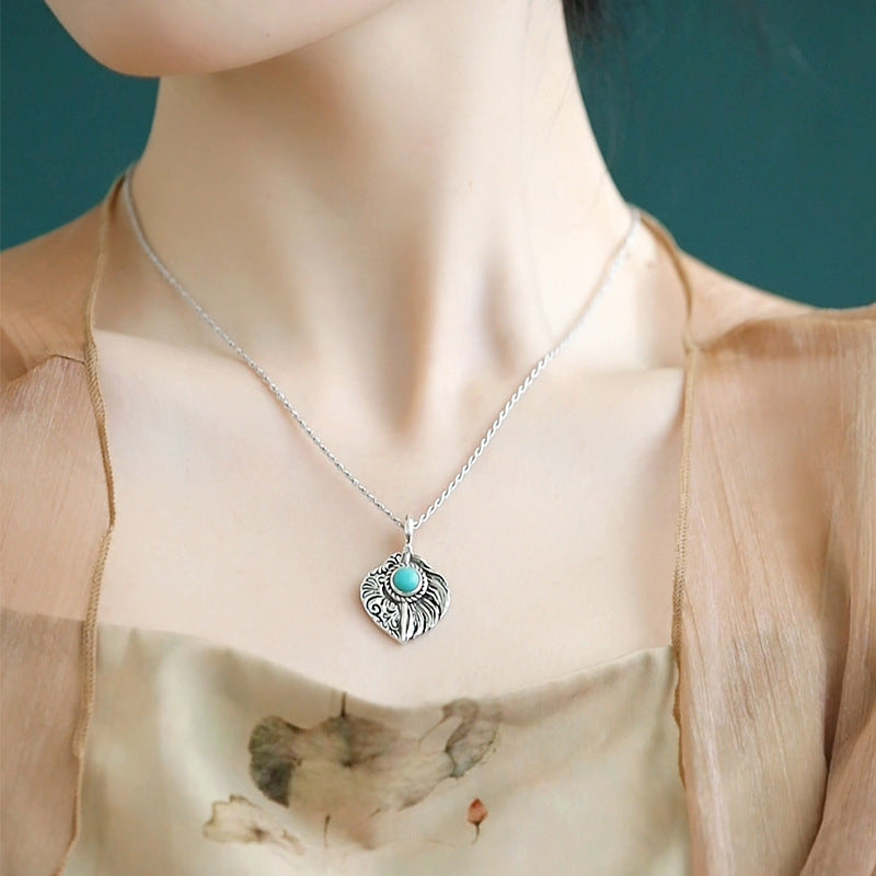 Beautiful Silver Necklace with Unique Style