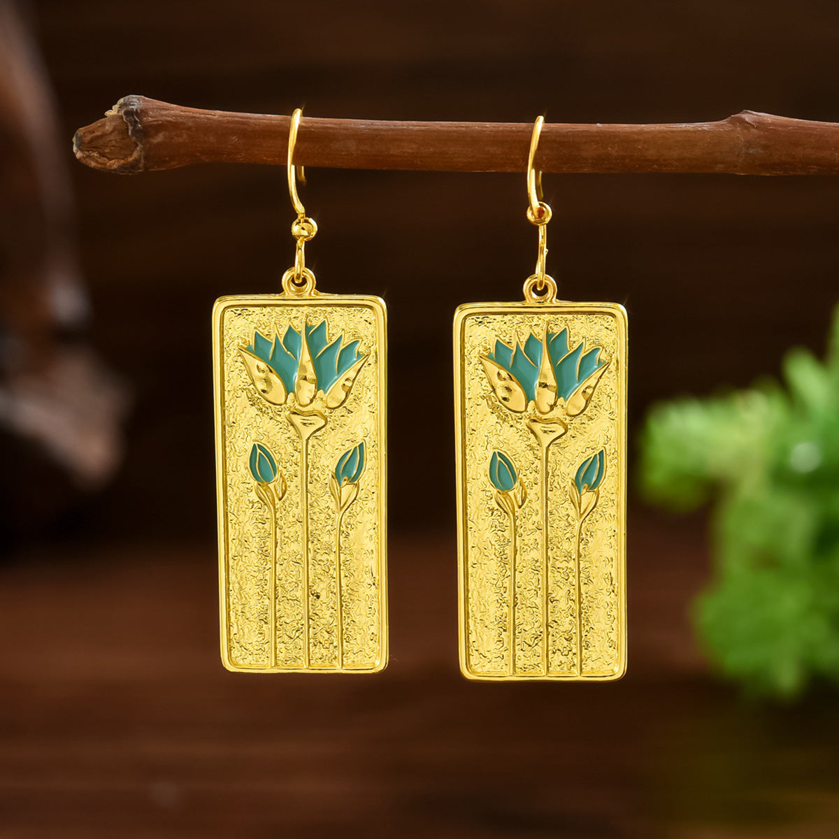 Romantic Earring for Special Moments